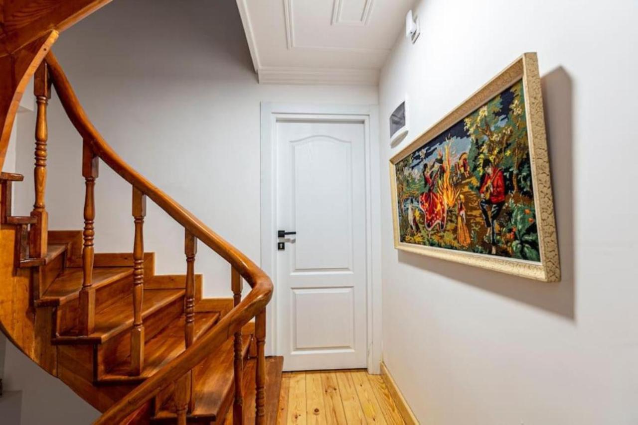 Historical 4-Br Home Steps From Besiktas Stadium & Bosphorus Views - Prime Nisantasi Location! Стамбул Екстер'єр фото
